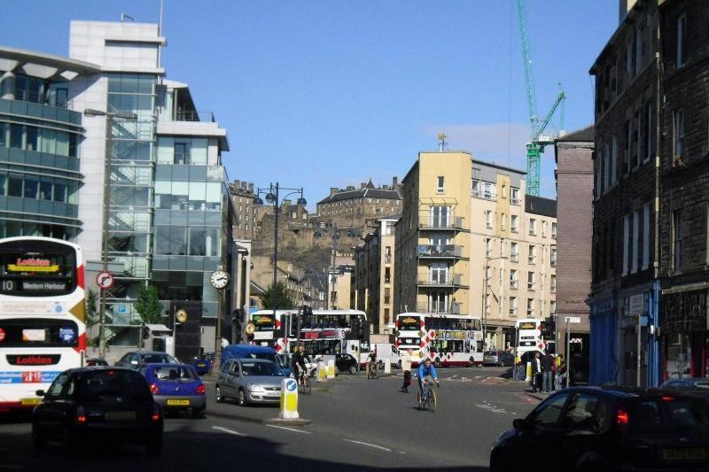 Edinburgh Central Oldtown Aparthotel Exteriör bild